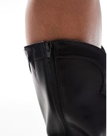 PU heeled western boots in black