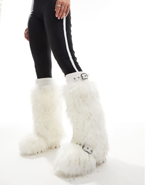 Tommie fluffy knee boots in white